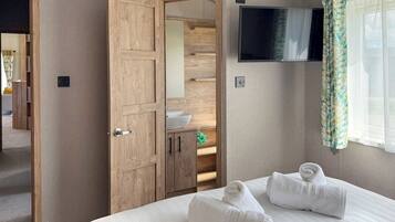 4 bedrooms, free WiFi