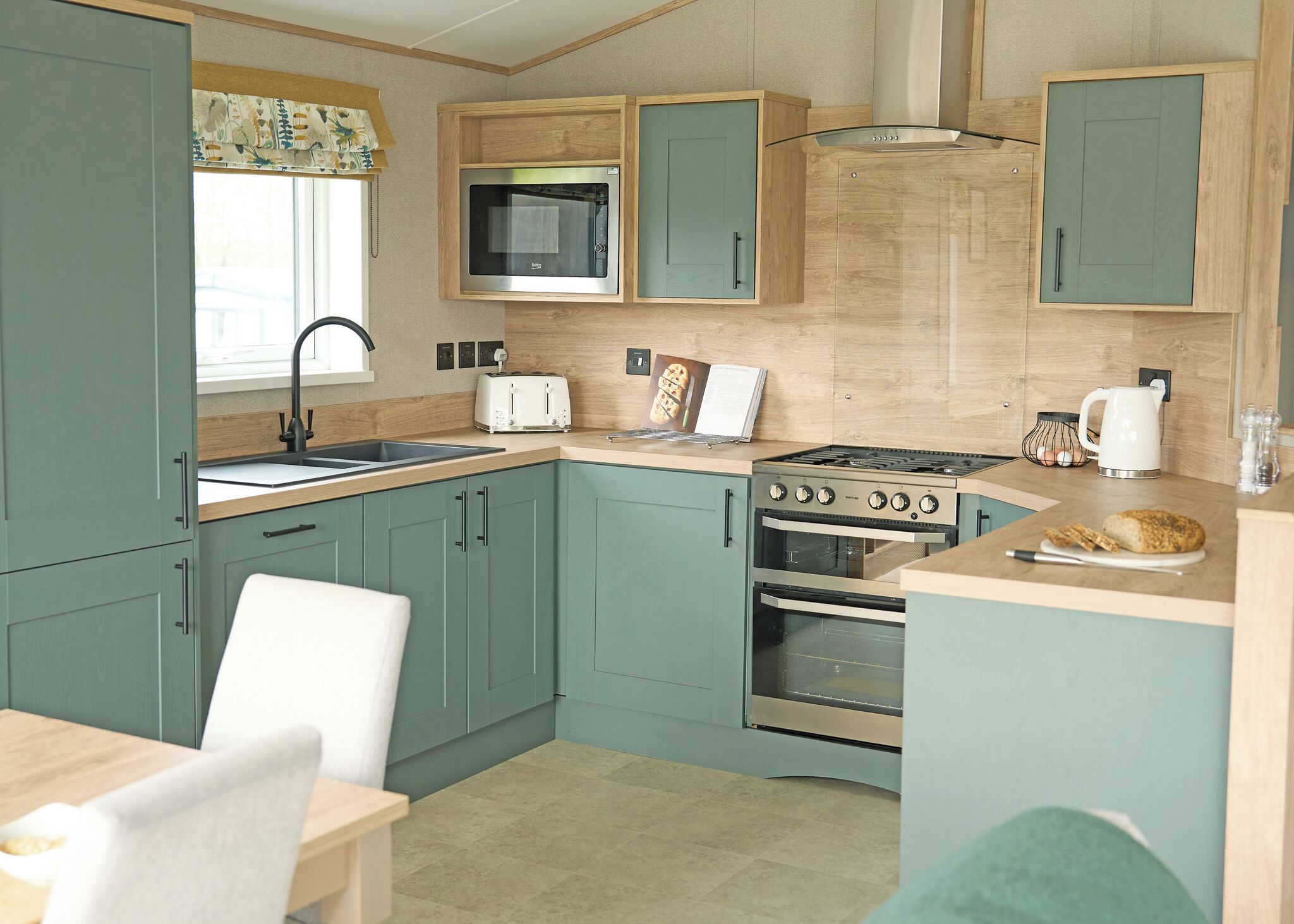 Fridge, oven, stovetop, toaster
