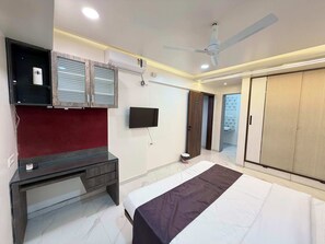 Premium Studio Suite, Balcony, City View