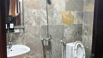 Asrama Umum, hanya laki-laki, Bebas Asap Rokok, AC | Kamar mandi | Shower, pengering rambut, handuk, dan sabun