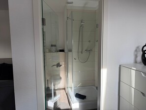 Hair dryer, towels - Fewos4seasons vacation apartment 8 (Oberwiesenthal)