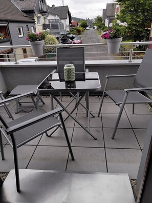 Outdoor dining - Vrbo Property (Herdorf)