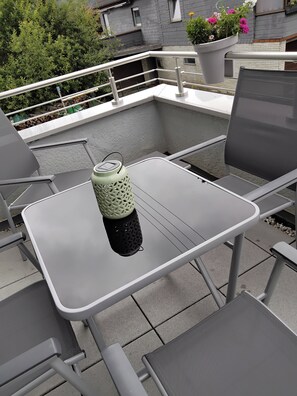 Outdoor dining - Vrbo Property (Herdorf)