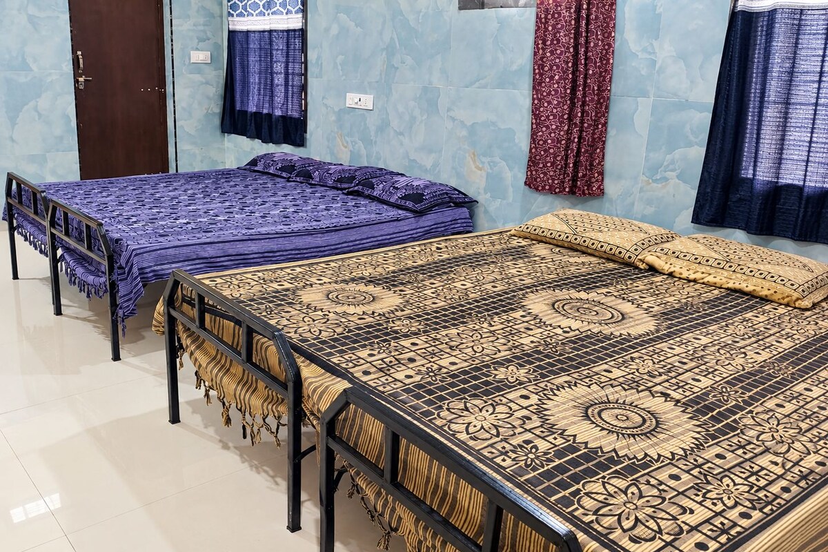 Family Non AC Room | WiFi (free)