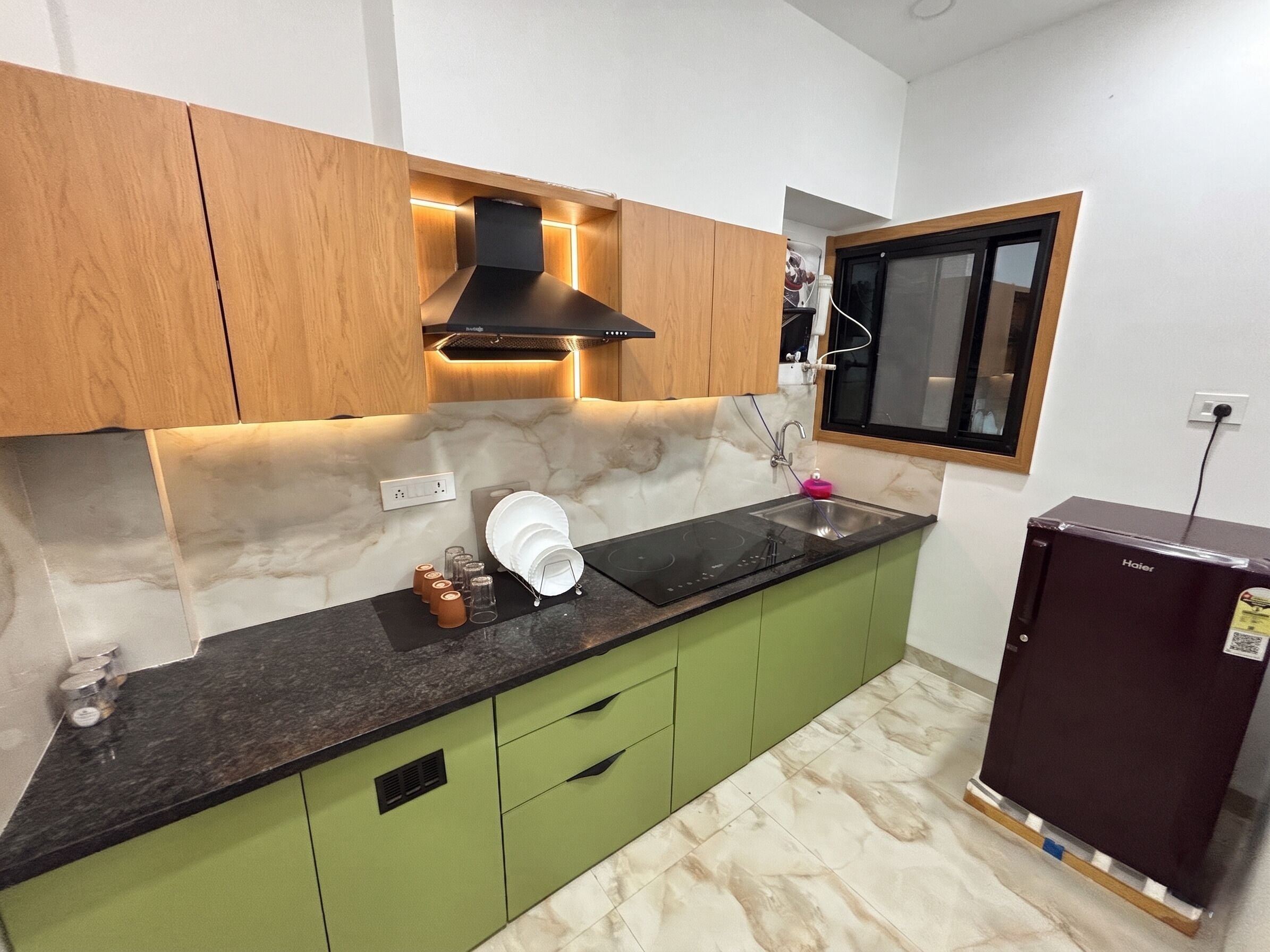 1 BHK | 私人厨房 | 冰箱、厨具/餐具
