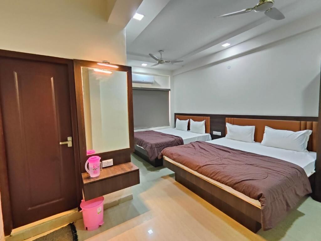 In-room safe, desk, laptop workspace, iron/ironing board