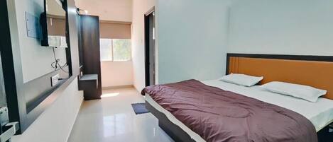 Deluxe Double Room, City View