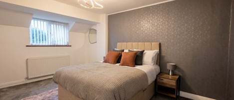 5 chambres, bureau, fer et planche à repasser, Wi-Fi