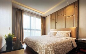 2 bedrooms, iron/ironing board, WiFi