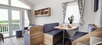 Horizon Heights Villa, stylish countryside and coast escape