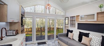 Skylight Cabins, modern glamping escape near Durdle Door