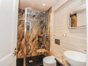 Cottage | Bathroom | Shower - Schoolhouse (Oban)