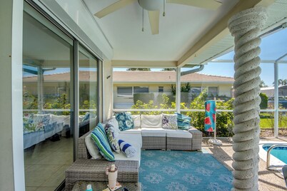 Sunny and Bright! Gulf access, kayaks, bikes, DOCKSIDE DREAMS, Villa 15