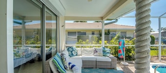 Sunny and Bright! Gulf access, kayaks, bikes, DOCKSIDE DREAMS, Villa 15
