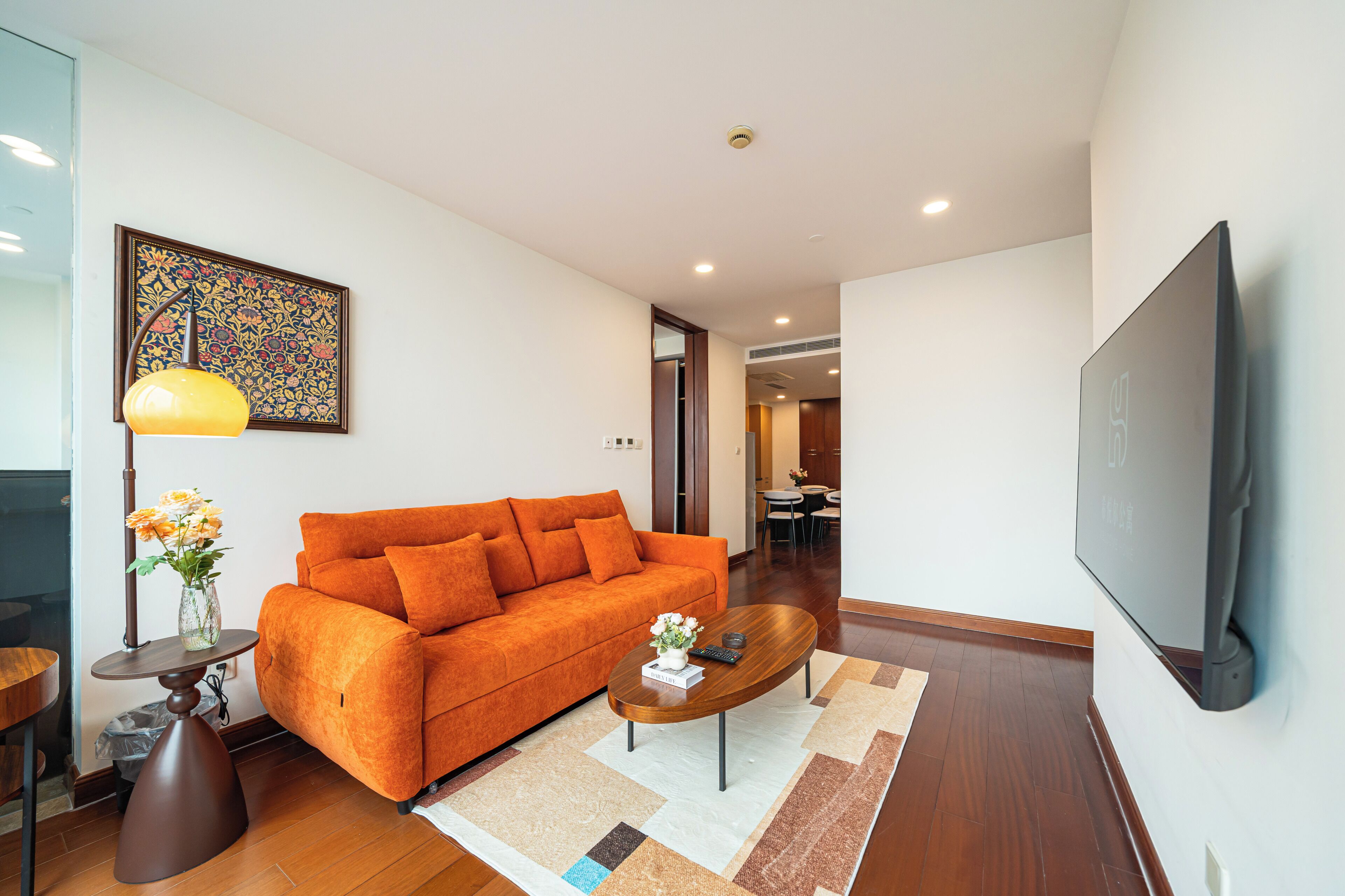 Classic Condo | Living area