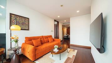 Classic Condo | Living area
