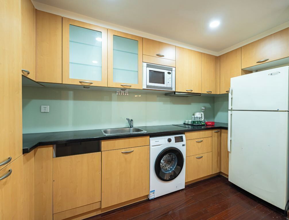 Deluxe Suite, River View | Private kitchen | Fridge, microwave, electric kettle