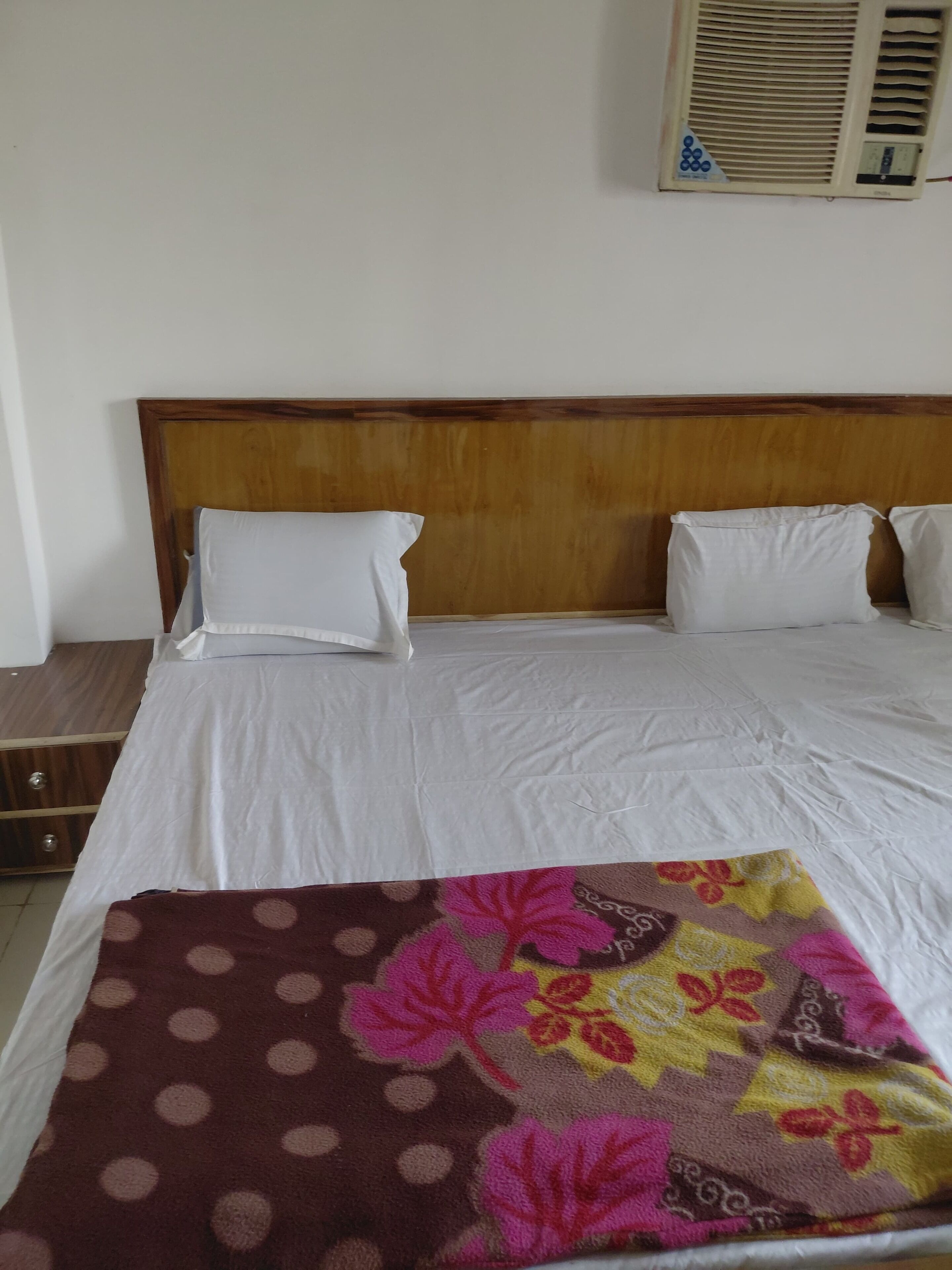 Deluxe Double Room | Laptop workspace, free WiFi