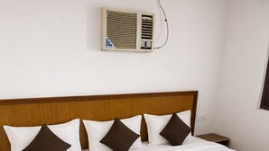 豪華雙人房 | 筆電工作空間、免費無線上網