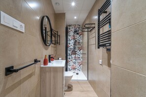 Bathroom - Vrbo Property (Fuengirola)