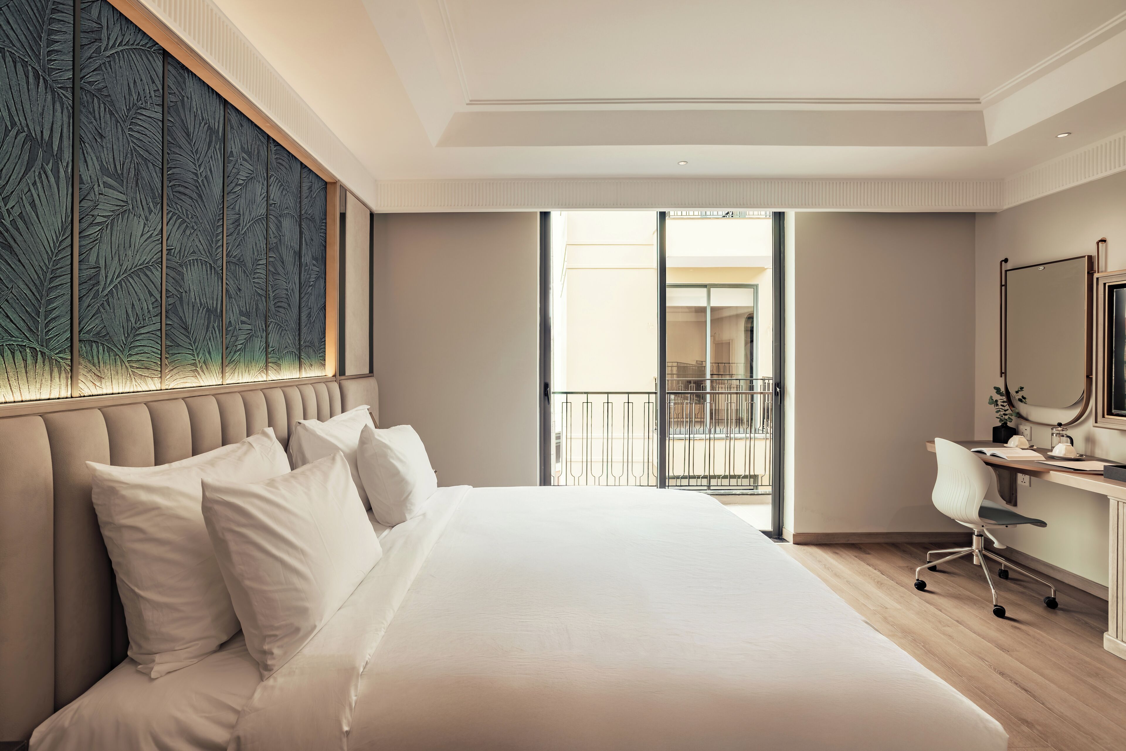 Junior Double Room, Non Smoking, Balcony | In-room safe, desk, laptop workspace, blackout curtains