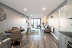 Interior - Modern Dockside 2 Bed Central Liverpool Apartment (Liverpool)