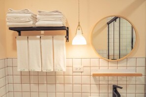 Basic-studiolejlighed - balkon - bjergudsigt | Badeværelse | Hjemmesko