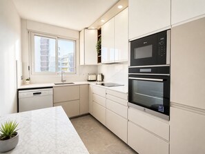 Private kitchen - Élégant Appartement à Levallois-Perret (Levallois-Perret)
