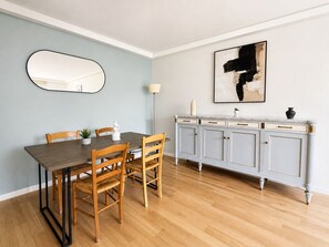 Apartment | Dining - Élégant Appartement à Levallois-Perret (Levallois-Perret)