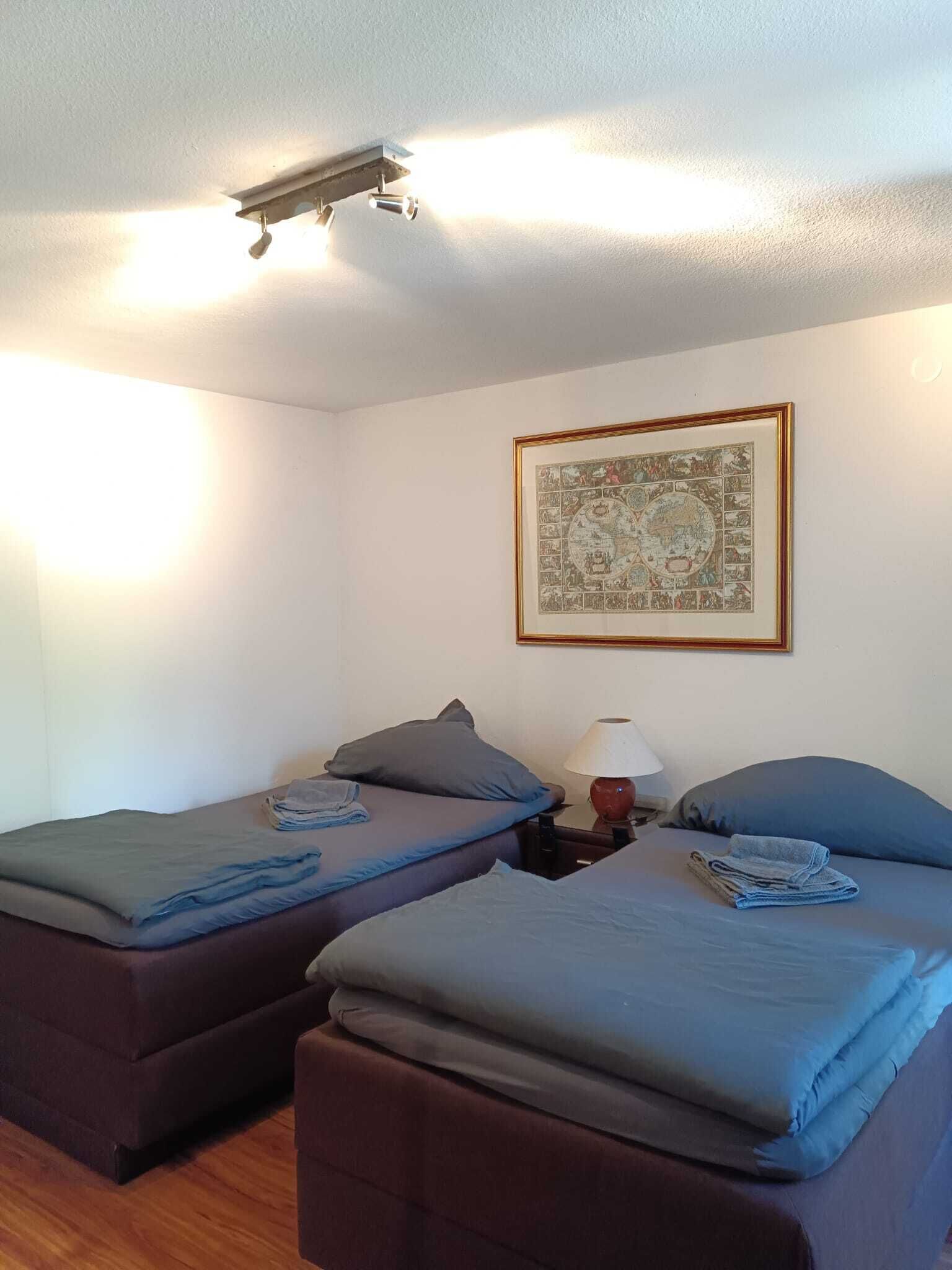 Wifi gratis y ropa de cama 