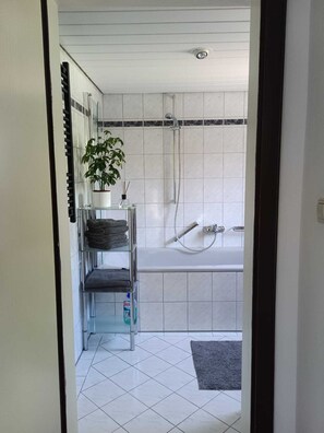 Bathroom - Vrbo Property (Bühlertal)