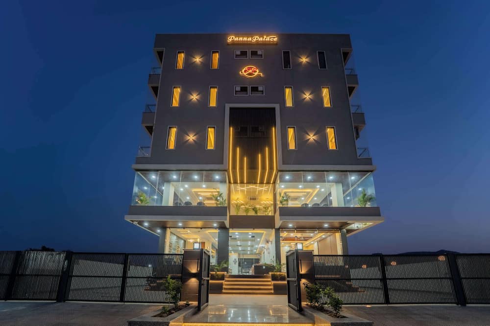 Panna Palace-A Luxury Boutique Hotel - Aandhi