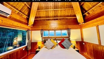 Classic Studio, Balcony, City View | Soundproofing, free WiFi