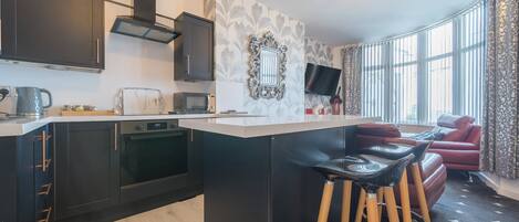 Fridge, microwave, oven, stovetop