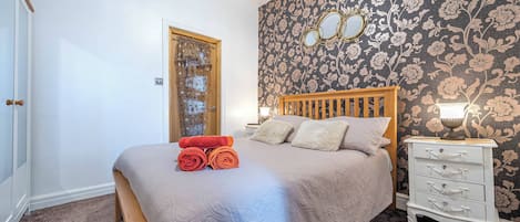 1 bedroom, iron/ironing board, free WiFi, bed sheets