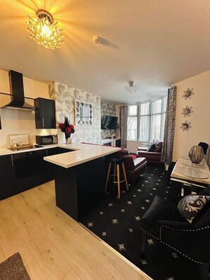 Living area - Apartment Sleeps 2 - Sea Views, Pet Friendly (Blackpool)