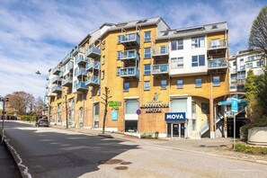Exterior - Stay at Bryggen - Modern 1 bedroom apartment! (Bergen)