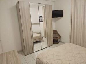 Room - Vrbo Property (Baia Verde)