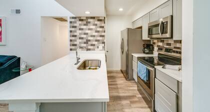 Cozy 2-bedroom condo in adorable Dallas with AC washer dryer and swimming pool