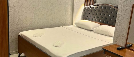 Standardrum | Skrivbord, ljudisolering, strykjärn/strykbräda och gratis wi-fi