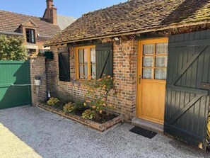 Exterior detail - Charming cottage - 6 guests, pets welcome (Souvigny-en-Sologne)