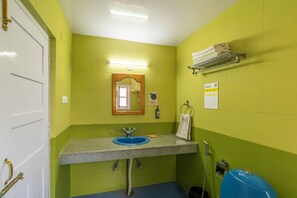 Premium Double Room, Balcony, Mountain View | Bathroom | Free toiletries, towels, soap, shampoo - PACK Shimla (Shimla)