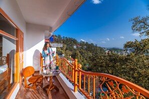 Premium Double Room, Balcony, Mountain View | Property grounds - PACK Shimla (Shimla)