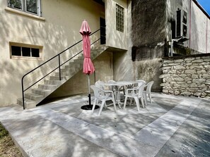 Outdoor dining - Central house, pets welcome - 4 guests (La Roche-Posay)