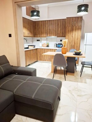 House - Fotis Urban Athens Beauty (Nea Ionia)