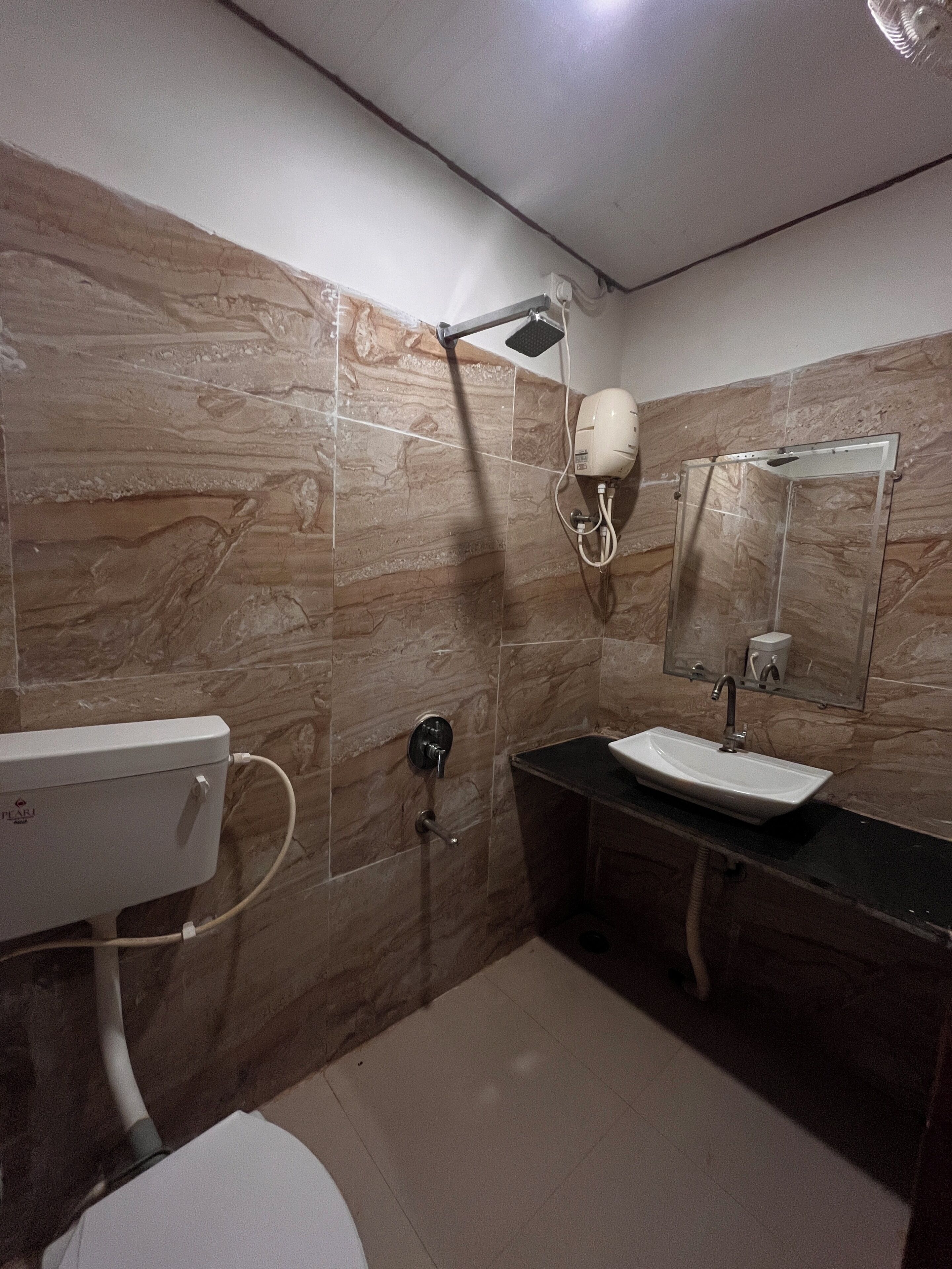 Deluxe tweepersoonskamer, uitzicht op de stad | Badkamer