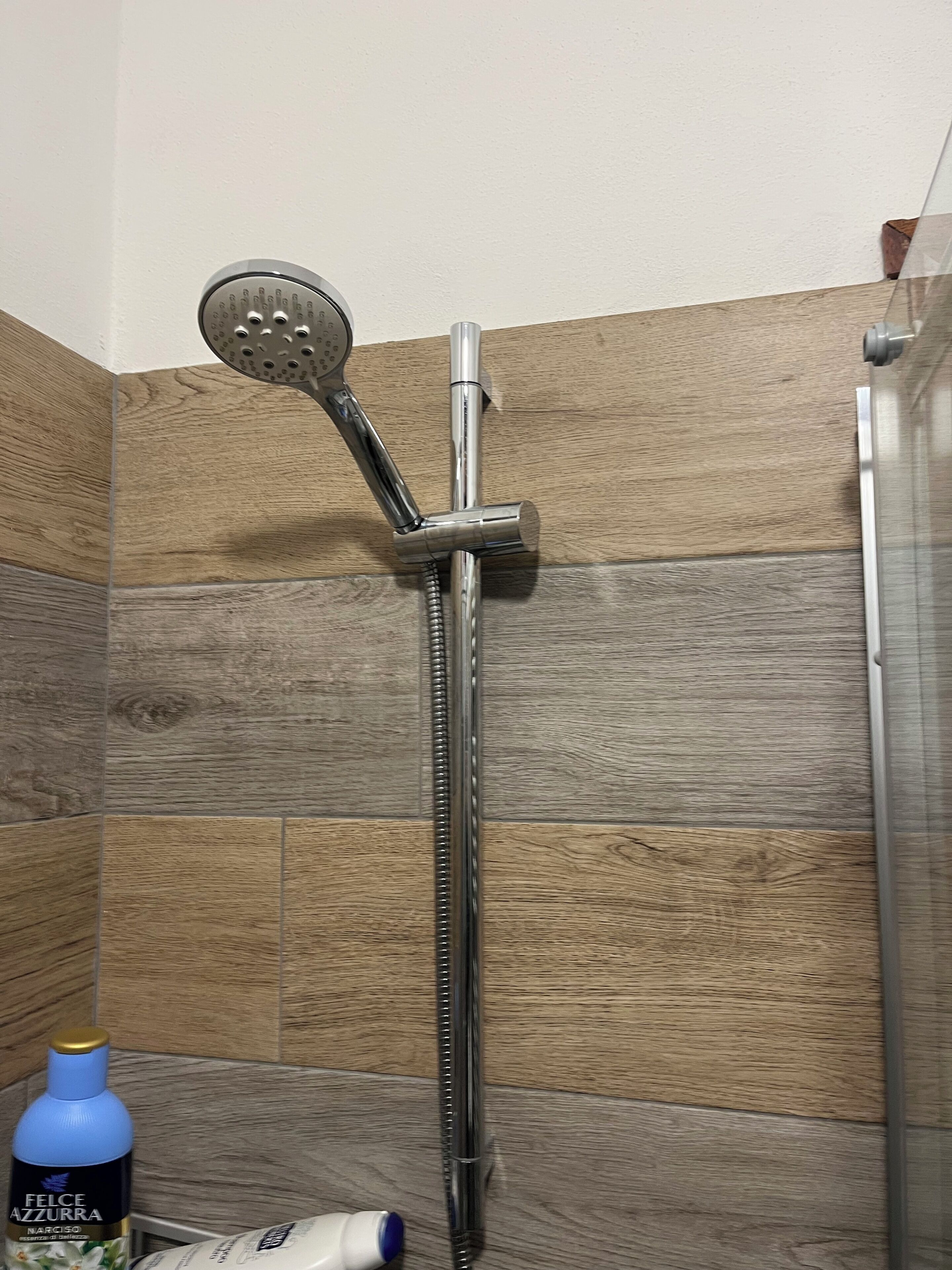 Dusche, Haartrockner, Bidet, Handtücher