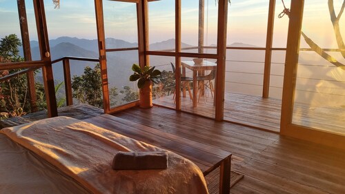 Private ocean view cabin on Minca Sintropia sustainable lodge & coffee finca