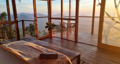 Private ocean view cabin on Minca Sintropia sustainable lodge & coffee finca