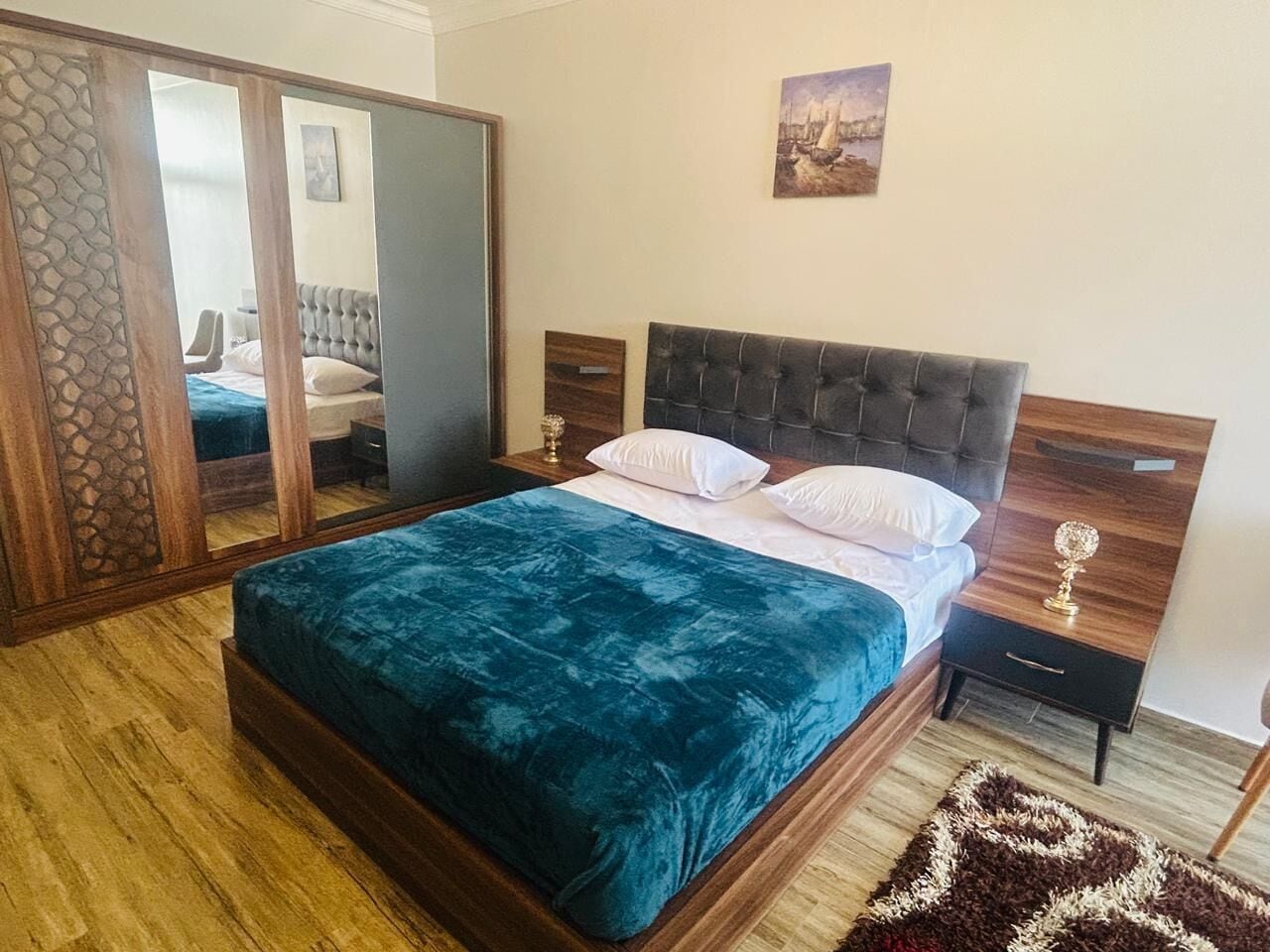 Laptop workspace, iron/ironing board, free WiFi